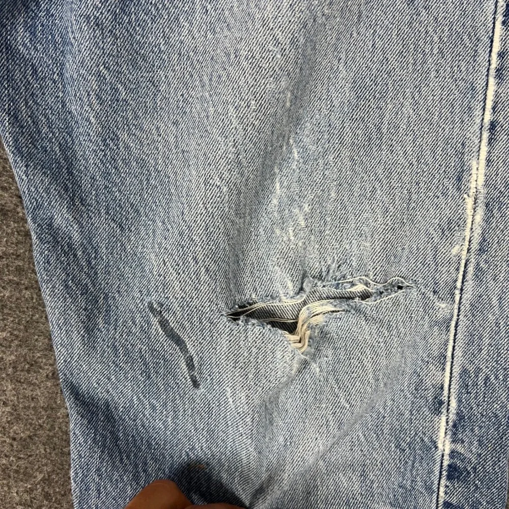 Vintage Y2K Levi's 501 Mens 36x32 (Actual 34x30) Blue Distressed Thrashed Jeans